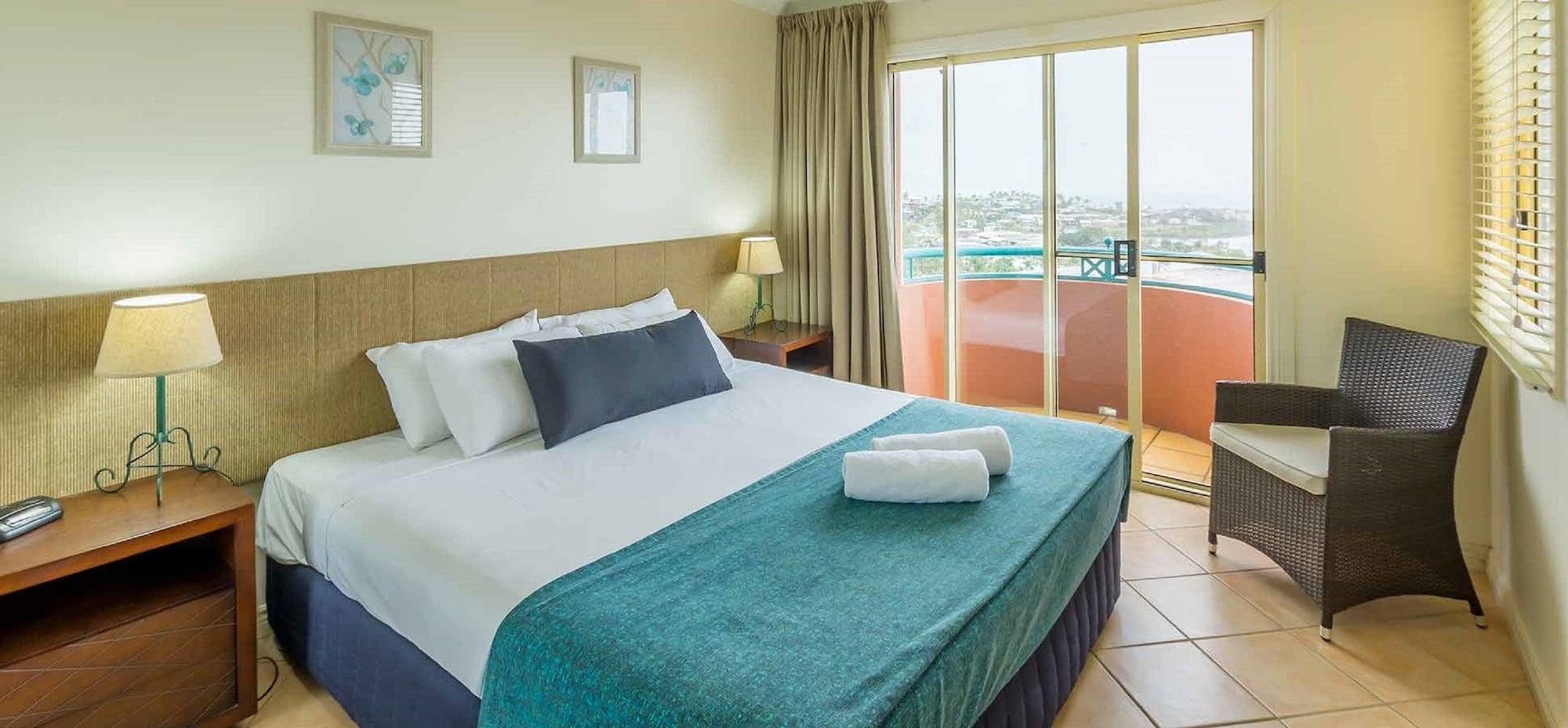 Toscana Village Resort Airlie Beach Exterior photo