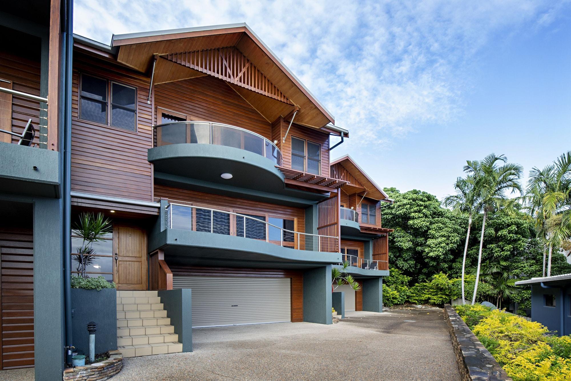 Toscana Village Resort Airlie Beach Exterior photo